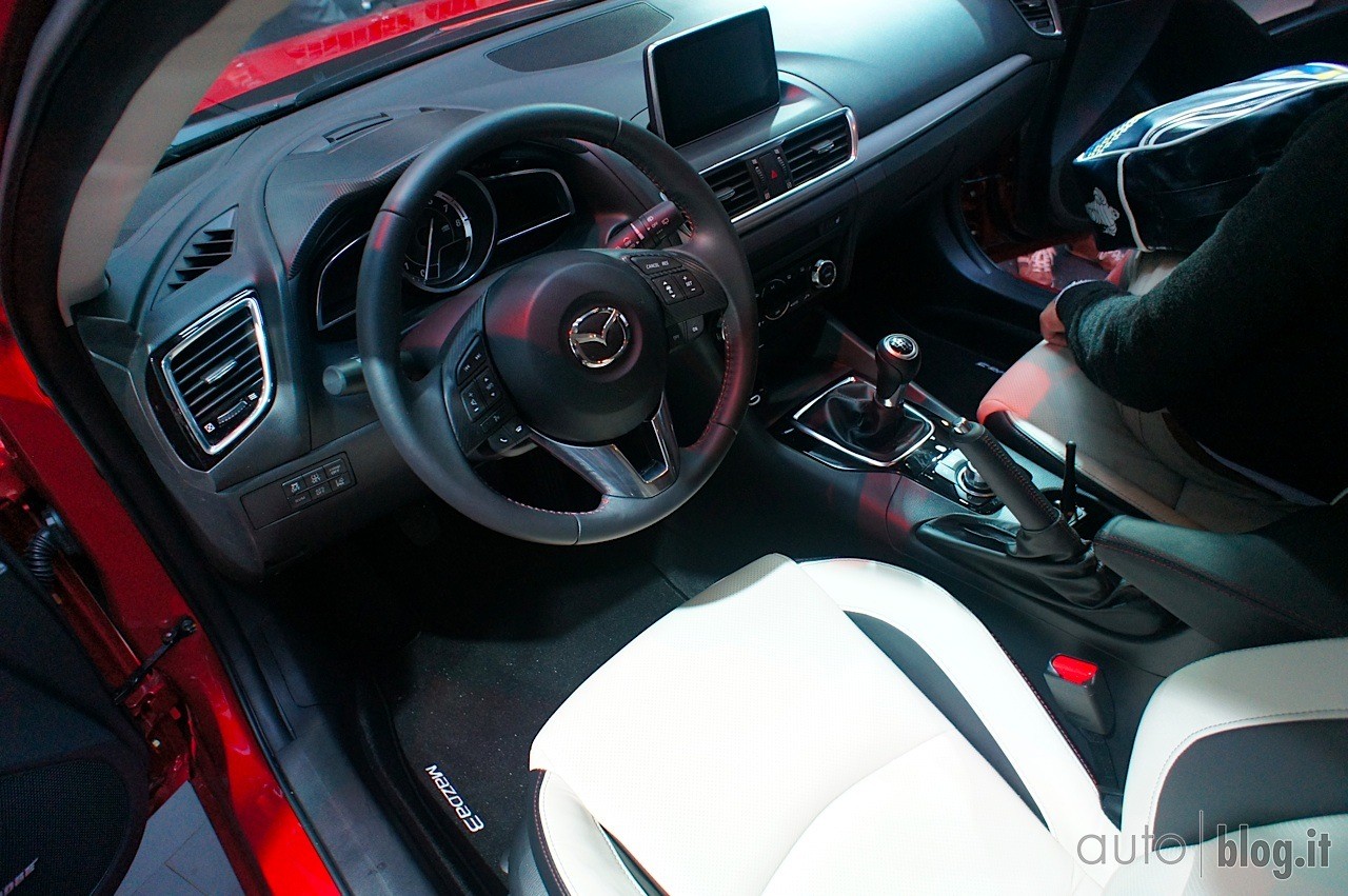 nuova-mazda-3-20.jpg