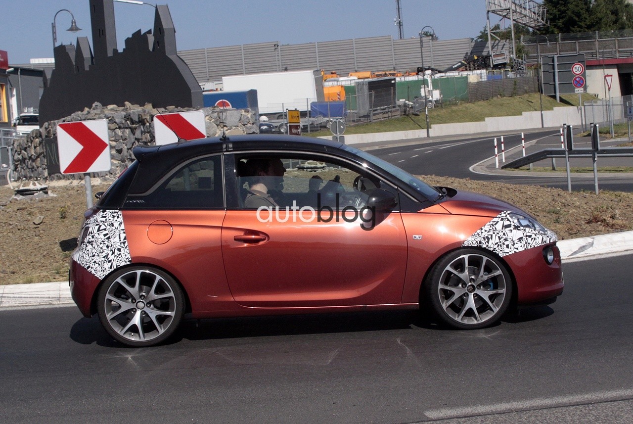 opel-adam-opc-foto-spia-opel-adam-opc-6-06.jpg
