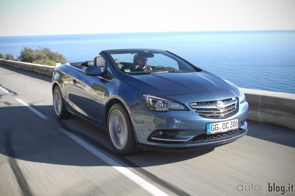 Opel presenta Cascada, cabrio media con dotazioni premium