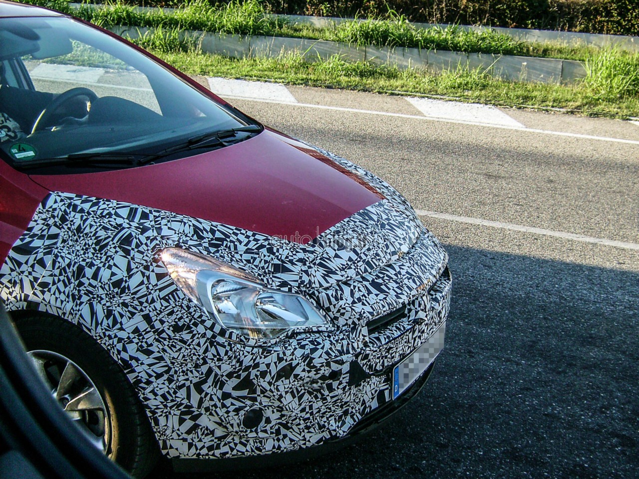 opel-corsa-2014-05.jpg