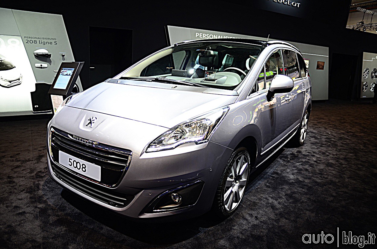 stand-peugeot060.jpg