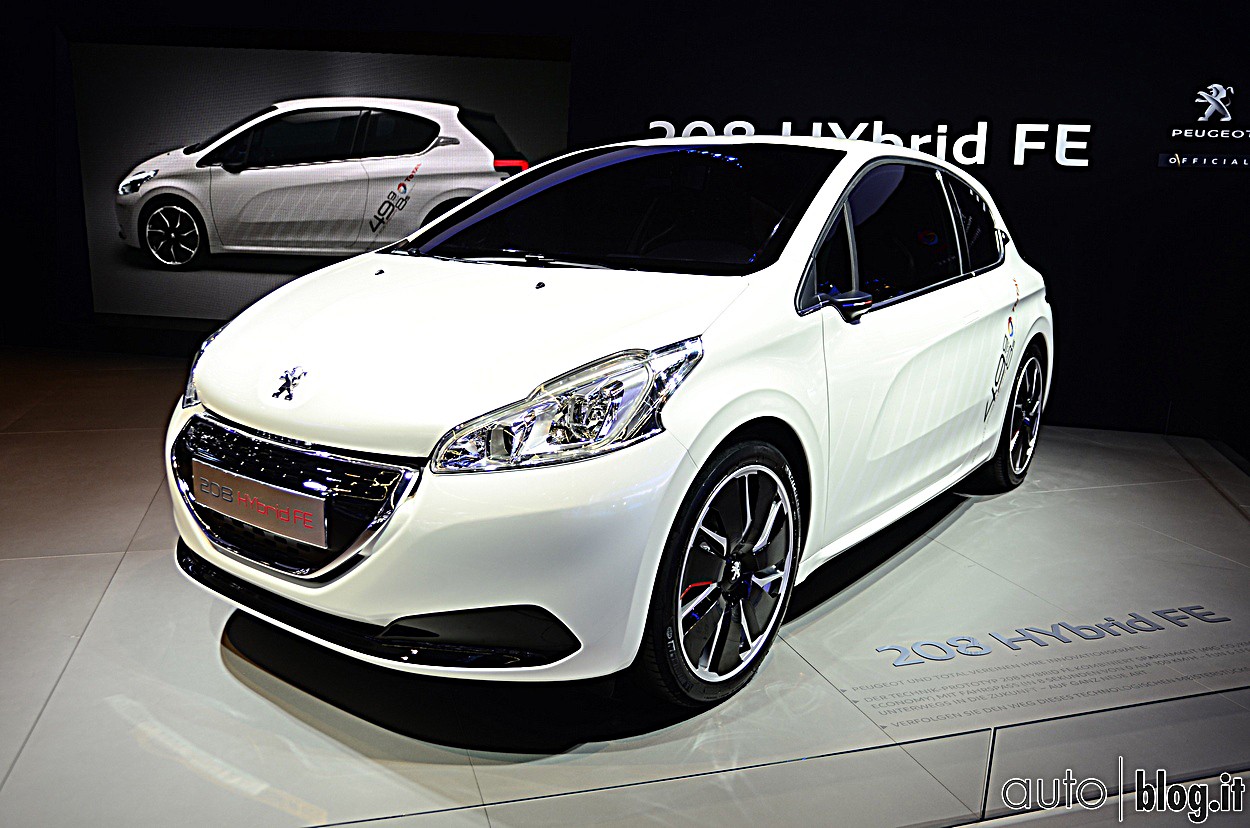 stand-peugeot051.jpg