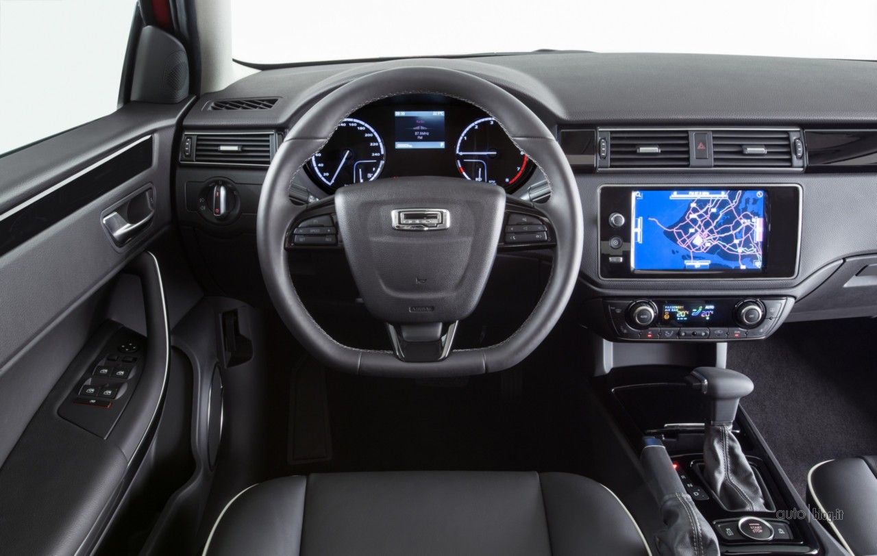 qoros-3-05.jpg