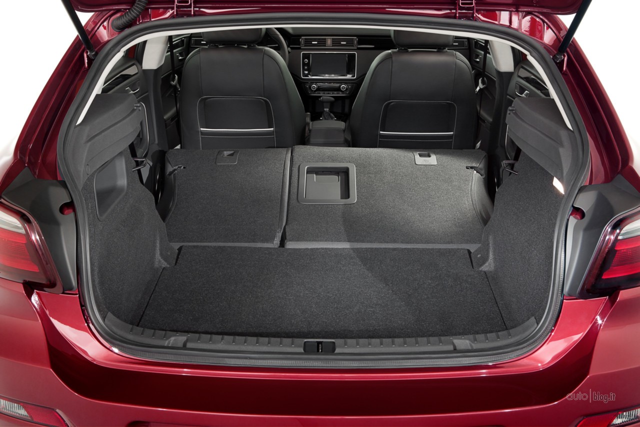 qoros-3-08.jpg