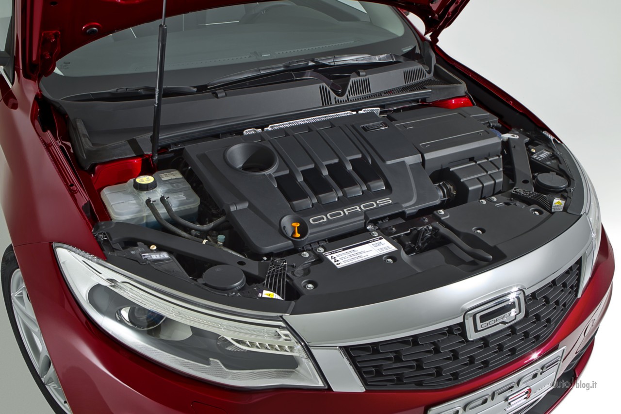 qoros-3-09.jpg