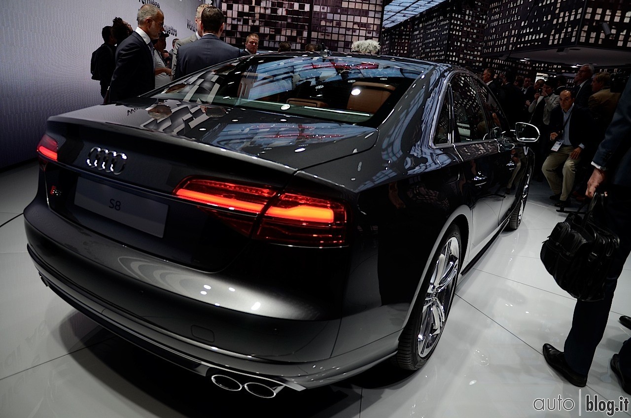 stand-audi-21.jpg