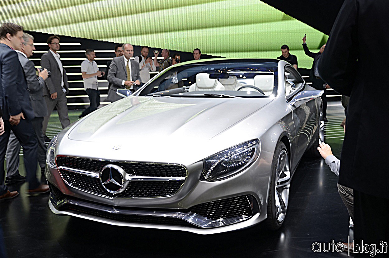 stand-mercedes00014.jpg