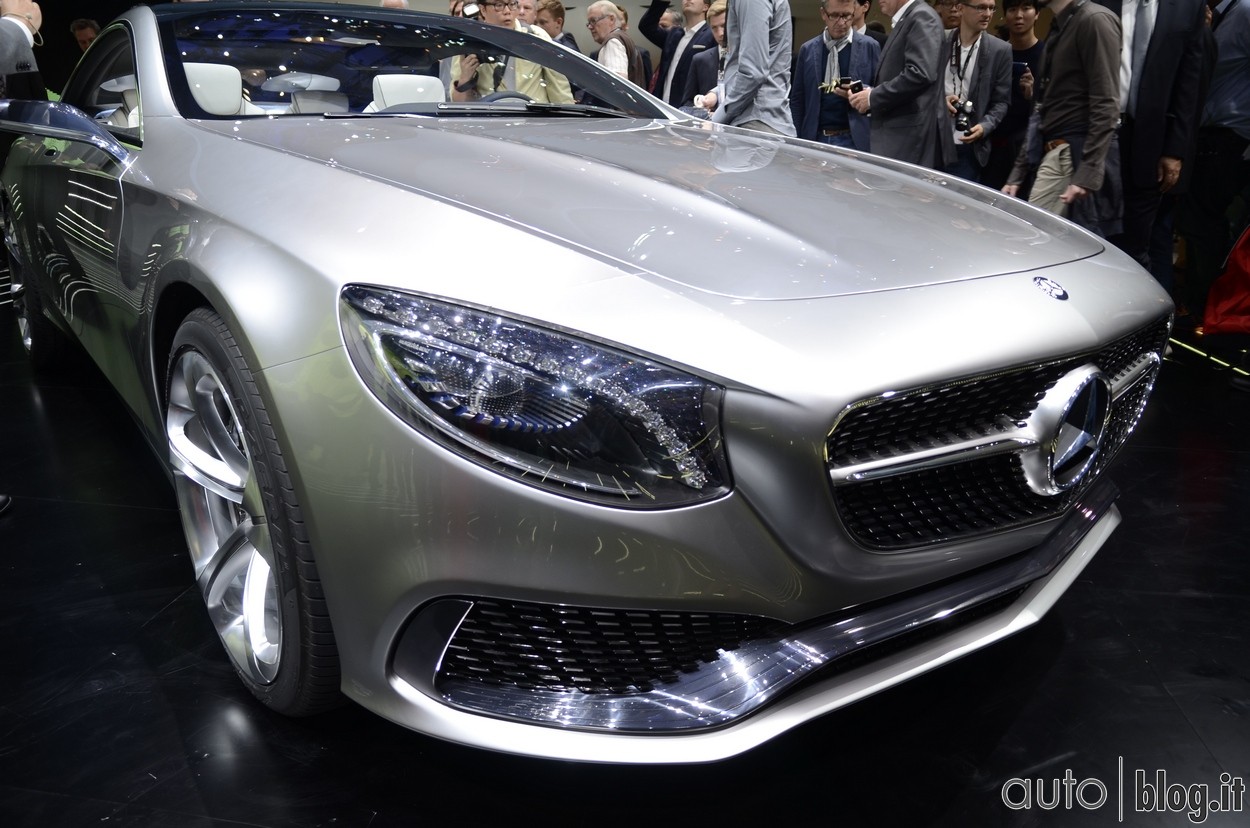 stand-mercedes00016.jpg
