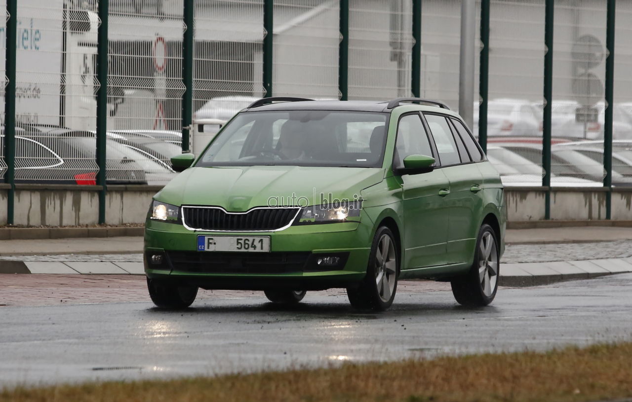 big_skoda-fabia-combi-02.jpg