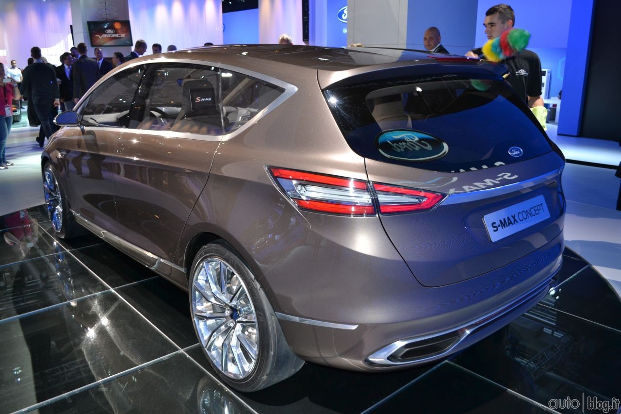 ford-2013-iaa-12.jpg