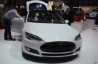 Tesla Model S al Salone di Ginevra 2014 Live