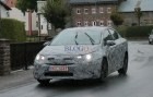 Toyota Avensis: Foto spia su strada