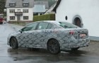 Toyota Avensis: Foto spia su strada