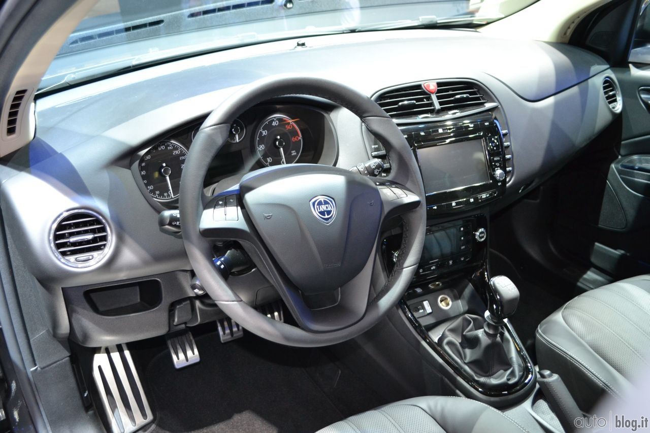 lancia-2013-iaa-06.jpg