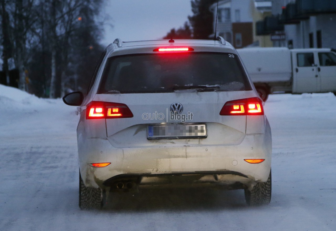 volkswagen-golf-sporvan-05.jpg