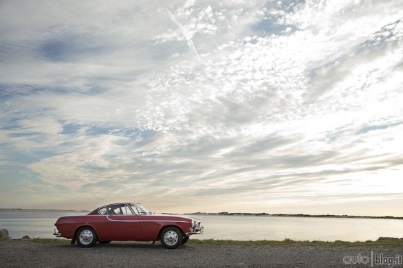 1966 Volvo P1800