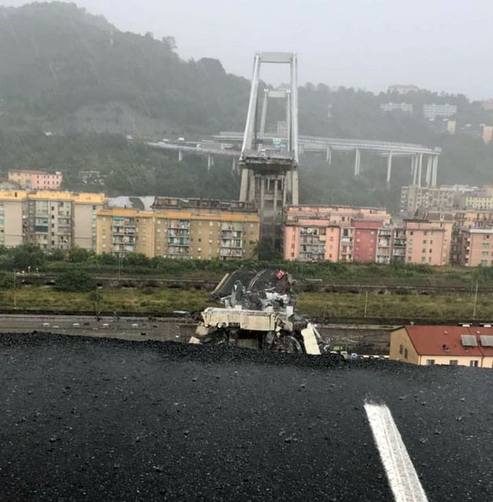 Crollo ponte Genova