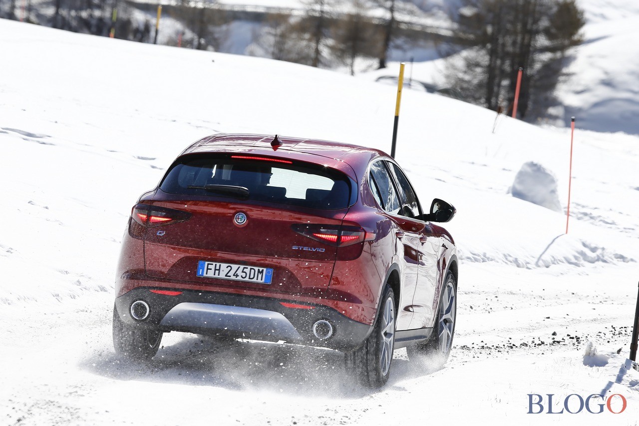 alfa-romeo-stelvio-55.jpg