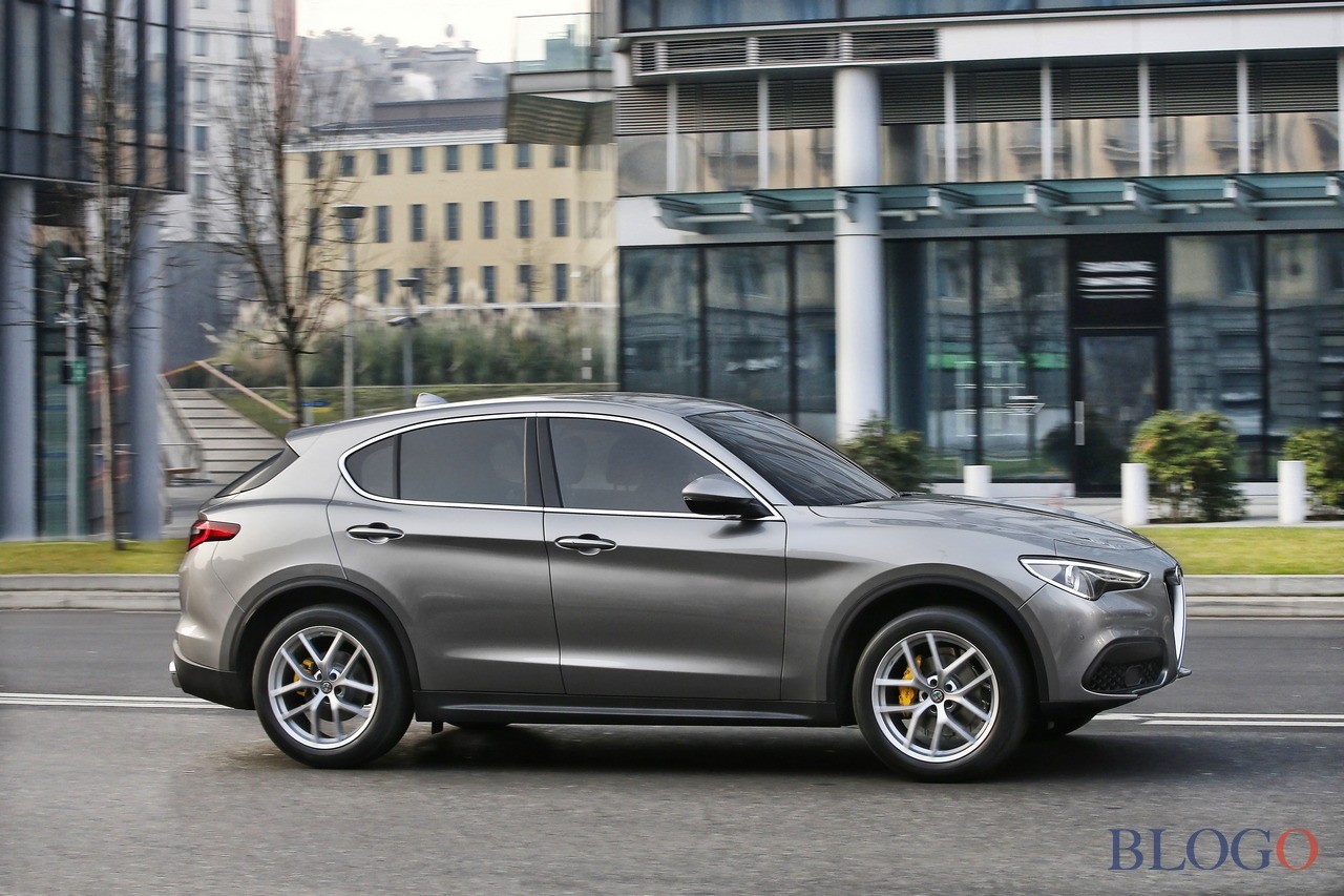 alfa-romeo-stelvio-23.jpg