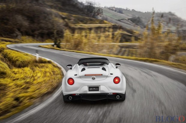 Alfa Romeo 4C Spider 2015