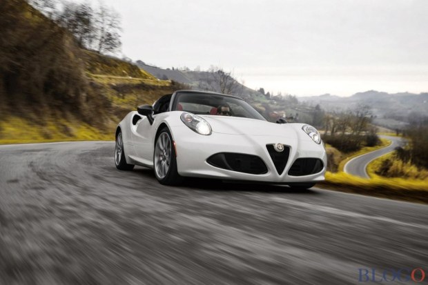 Alfa Romeo 4C Spider 2015