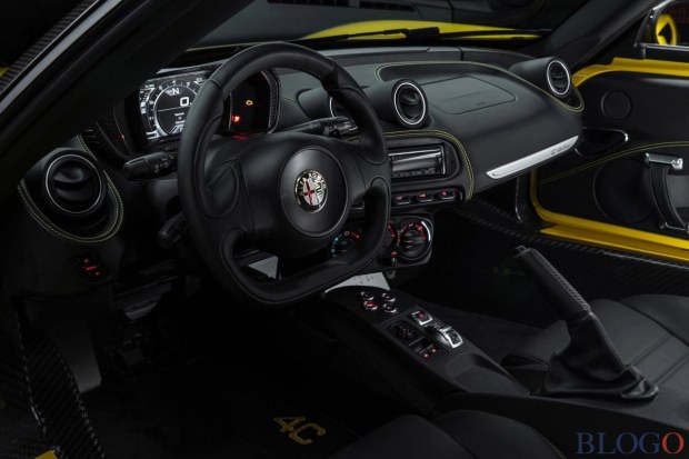 Alfa Romeo 4C Spider 2015