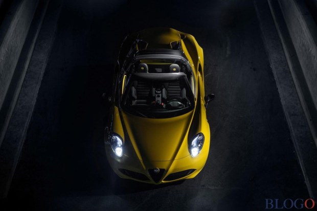 Alfa Romeo 4C Spider 2015