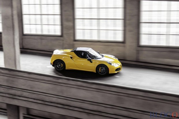 Alfa Romeo 4C Spider 2015