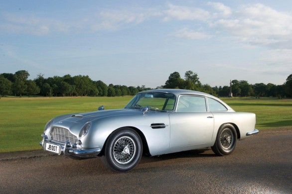 Aston Martin DB5 di James Bond in 007 Goldfinger