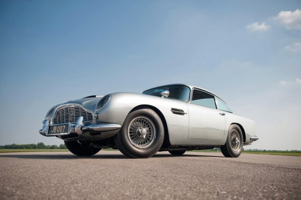 Aston Martin DB5 di James Bond in 007 Goldfinger