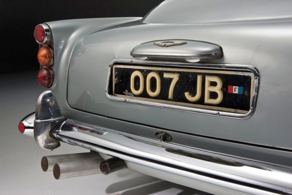 Aston Martin DB5 di James Bond in 007 Goldfinger