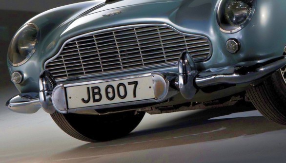 Aston Martin DB5 di James Bond in 007 Goldfinger