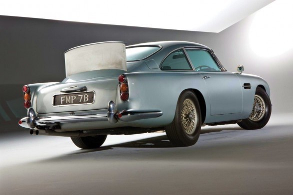 Aston Martin DB5 di James Bond in 007 Goldfinger