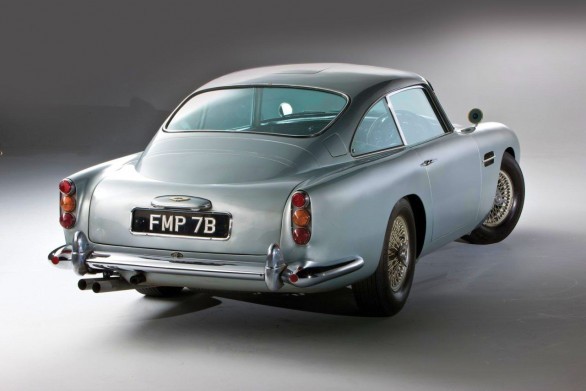 Aston Martin DB5 di James Bond in 007 Goldfinger