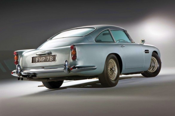 Aston Martin DB5 di James Bond in 007 Goldfinger