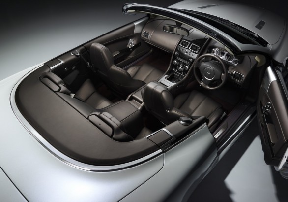 Aston Martin DB9 Special Edition: Morning Frost, Carbon Black e Quantum Silver