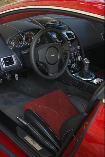 Aston Martin DBS - Red