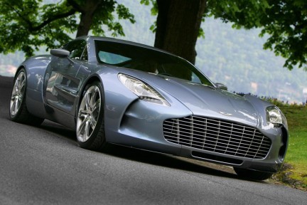 Aston Martin One-77: le foto ufficiali da Villa d'Este