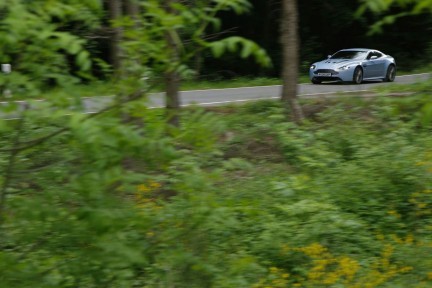 Aston Martin V12 Vantage - nuova gallery ufficiale