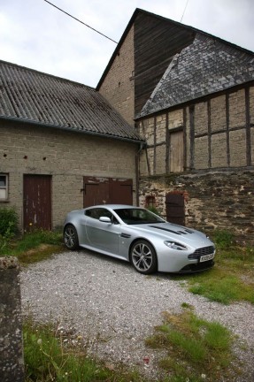 Aston Martin V12 Vantage - nuova gallery ufficiale