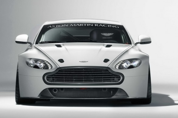 Aston Martin V8 Vantage GT4 2011