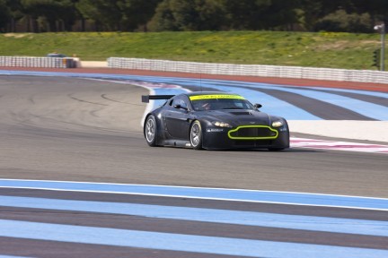 Aston Martin Vantage GT2