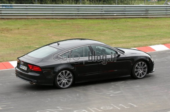 Audi S7: nuove foto spia