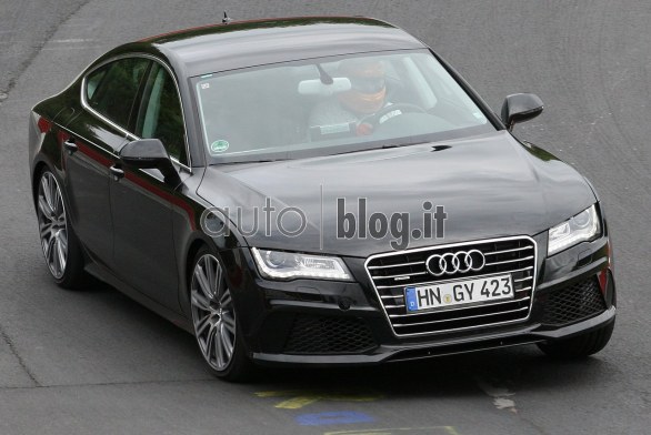 Audi S7: nuove foto spia