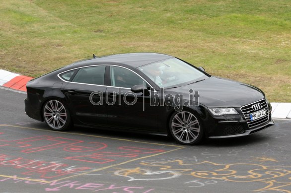 Audi S7: nuove foto spia