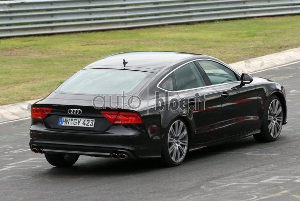 Audi S7: nuove foto spia