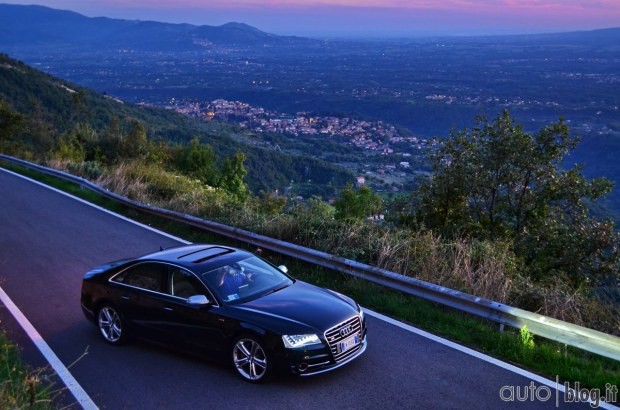 Audi S8 2013 test pista e strada