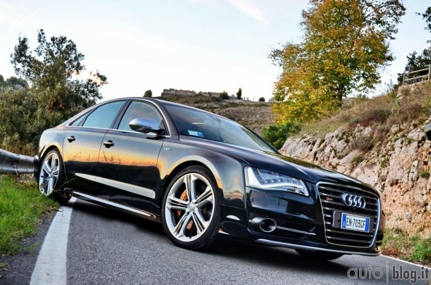 Audi S8 2013 test pista e strada