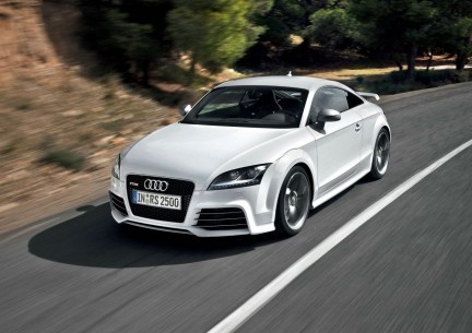 Audi TT RS: nuove foto in vista del commerciale italiano