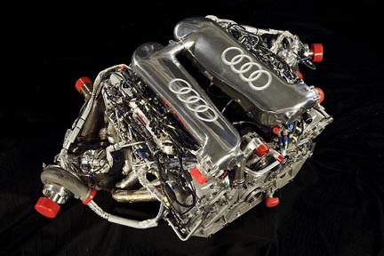 Audi A8: anche con il 12 cilindri della R10?